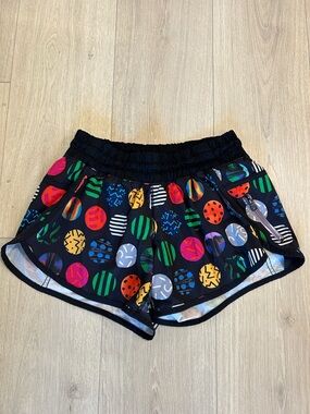 Rare Lululemon 2015 Seawheeze Balls Tracker Shorts - size 6